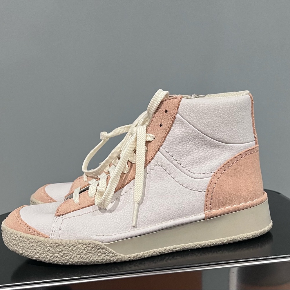 High-Top Sneakers - White and Peach